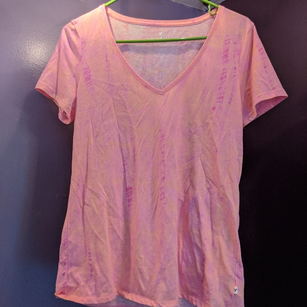Pink American eagle t shirt